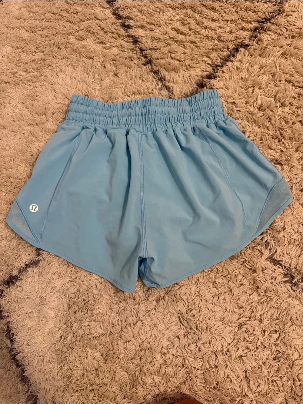 lululemon athletica Sky Blue hotty hots in size 2